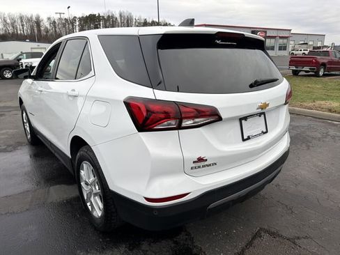 Used 2023 Chevrolet Equinox LT w/ Driver Convenience Package image 6