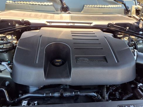 Used 2021 Land Rover Defender 90 First Edition image 17