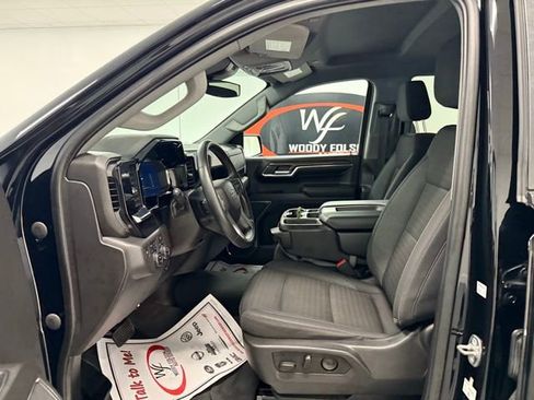 Used 2023 Chevrolet Silverado 1500 RST w/ Z71 Off-Road Package image 9