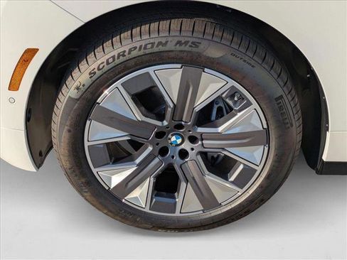 New 2026 BMW iX xDrive60 w/ Premium Package image 10