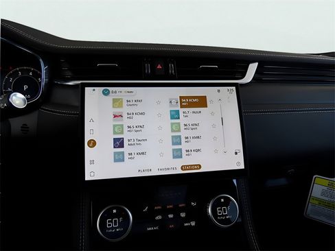 Used 2025 Jaguar F-PACE R-Dynamic S image 31