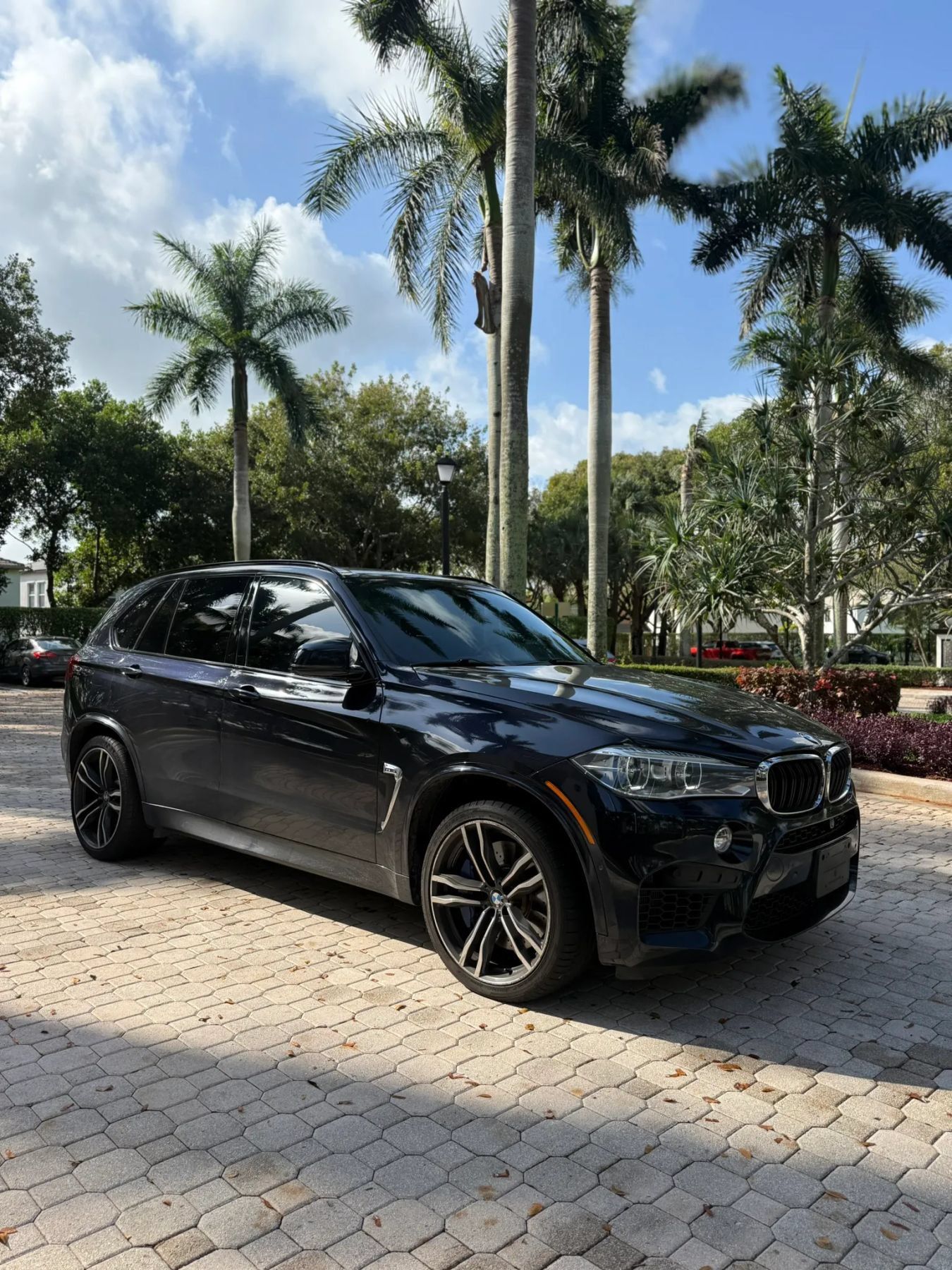 Used 2017 BMW X5 M w/ Premium Package AWD/4WD image 3