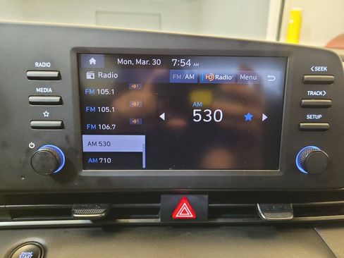 Used 2025 Hyundai Elantra Sport image 25