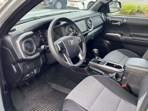 Certified 2023 Toyota Tacoma TRD Sport image 10