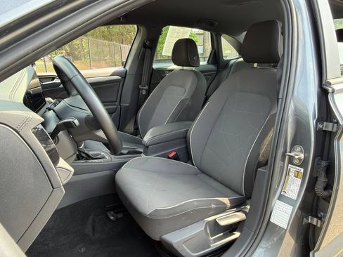 Used 2025 Volkswagen Jetta Sport FWD image 18