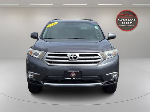 Used 2012 Toyota Highlander SE w/ Tow Pkg AWD/4WD image 3