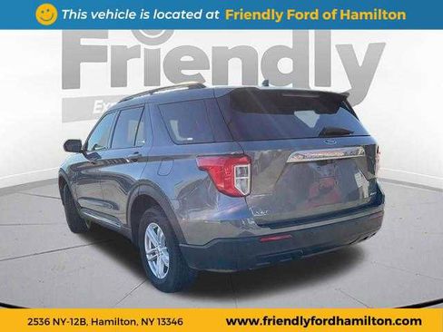 Used 2022 Ford Explorer XLT image 5