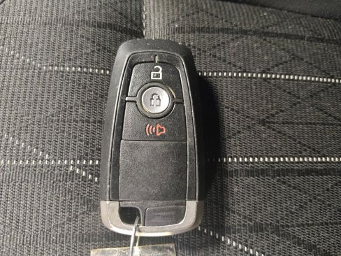 Used 2020 Ford EcoSport SE FWD image 32