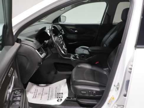 Used 2024 GMC Terrain SLT AWD/4WD image 11