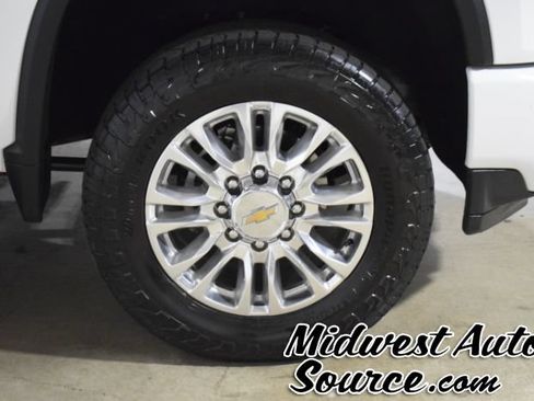Used 2023 Chevrolet Silverado 2500 High Country w/ Z71 Off-Road Package AWD/4WD image 10
