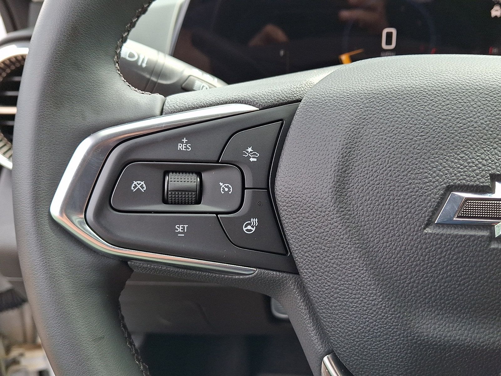 Used 2024 Chevrolet Trax ACTIV w/ Sunroof Package FWD image 23