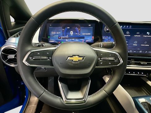 New 2026 Chevrolet Equinox EV LT w/ Convenience Package II FWD image 12