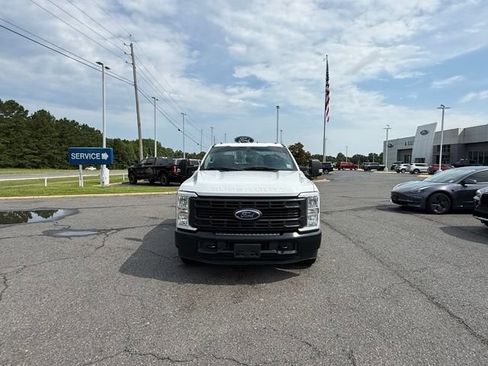 Used 2024 Ford F350 XL w/ XL Driver Assist Package RWD image 2