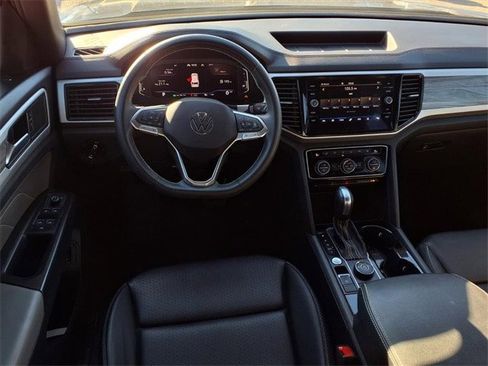 Used 2023 Volkswagen Atlas Cross Sport SE image 10