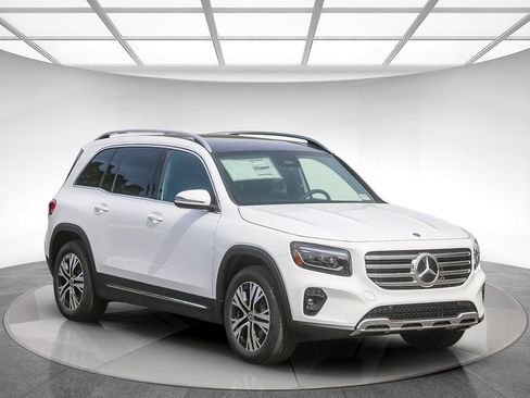 New 2026 Mercedes-Benz GLB 250 4MATIC image 5
