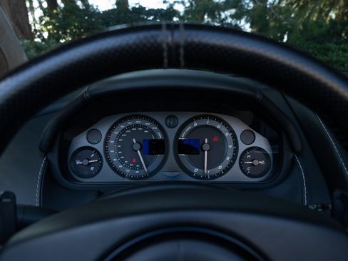 Used 2015 Aston Martin V8 Vantage GT image 15