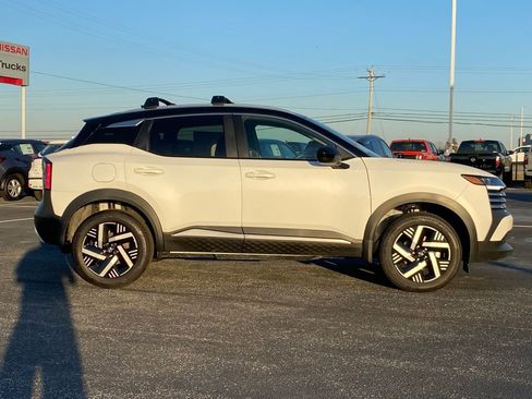 New 2026 Nissan Kicks SV w/ SV Premium Package image 3