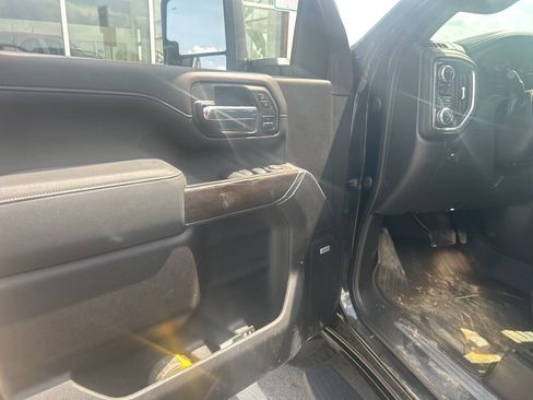 Used 2021 GMC Sierra 2500 SLT w/ SLT Premium Package image 10