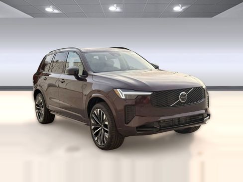 New 2026 Volvo XC90 T8 Ultra w/ Protection Package AWD/4WD image 7