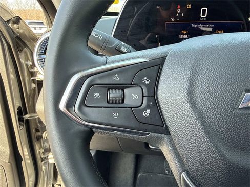 Used 2025 Chevrolet Trax LT w/ LT Convenience Package image 15