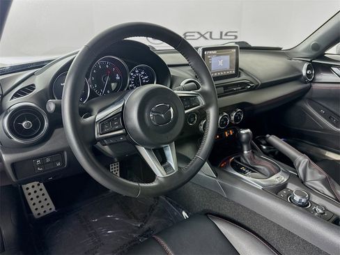 Used 2017 MAZDA MX-5 Miata RF Grand Touring image 12