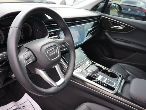 Used 2023 Audi Q7 2.0T Premium w/ Convenience Package AWD/4WD image 12