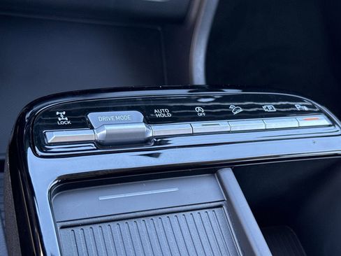 New 2026 Hyundai Tucson Limited image 24