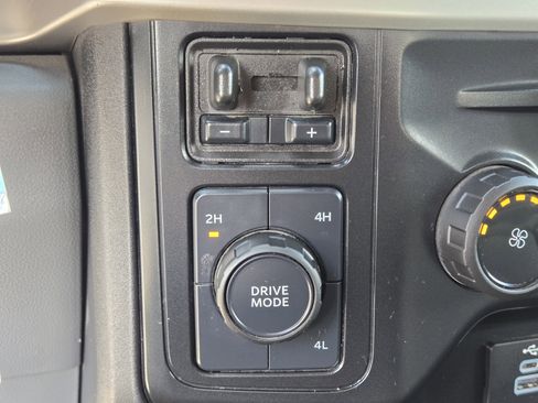 Certified 2025 Ford F250 XLT image 27