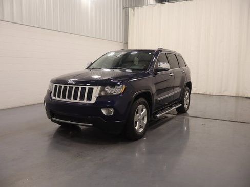 Used 2012 Jeep Grand Cherokee Limited w/ Mopar Chrome Edition Group AWD/4WD image 5