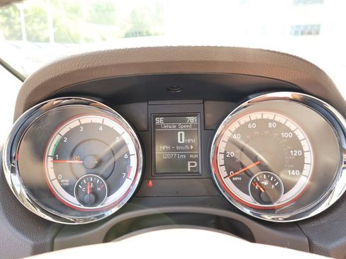 Used 2012 Dodge Durango SXT AWD/4WD image 16