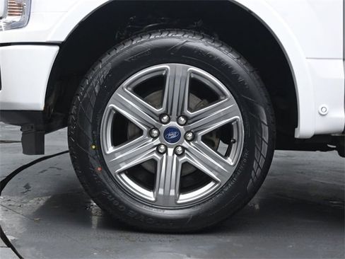 Certified 2019 Ford F150 Lariat w/ Equipment Group 502A Luxury image 34