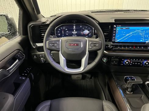 New 2026 GMC Sierra 1500 SLT w/ SLT Premium Plus Package AWD/4WD image 18