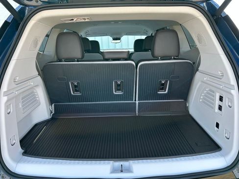 New 2026 GMC Acadia Denali w/ Super Cruise Package image 48