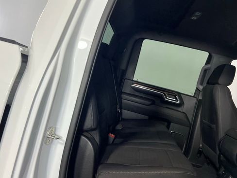 Used 2024 Chevrolet Silverado 3500 LT image 26