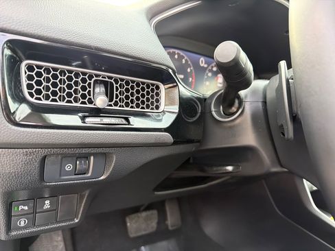 Used 2024 Honda Civic Touring image 31