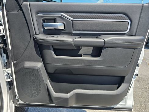 New 2026 RAM 2500 Big Horn AWD/4WD image 36