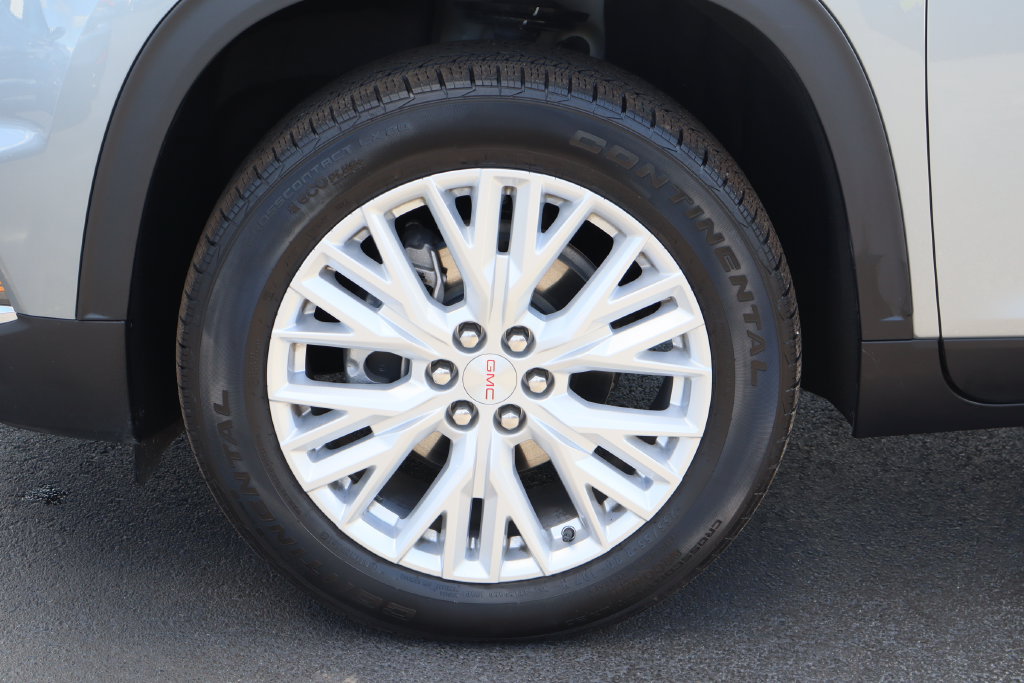 Certified 2026 GMC Acadia Elevation w/ Elevation Premium Package FWD image 33