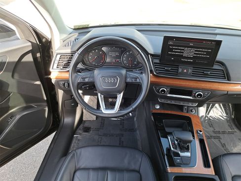 Used 2023 Audi Q5 2.0T Premium w/ Convenience Package image 16