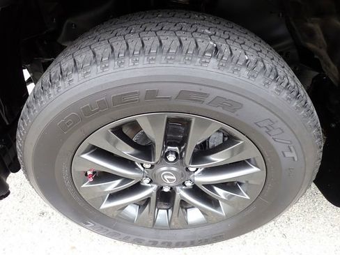 Used 2023 Lexus GX 460 Premium w/ Premium Plus Package image 12