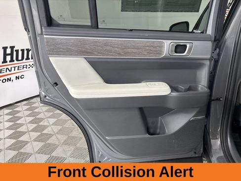 Used 2025 Hyundai Santa Fe Limited FWD image 21