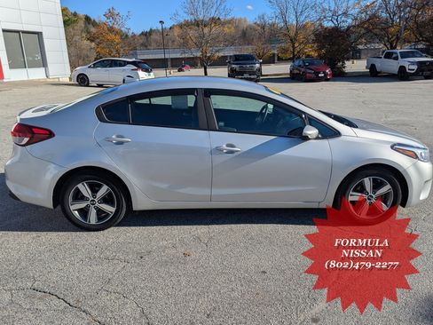 Used 2018 Kia Forte LX w/ LX Popular Package image 8