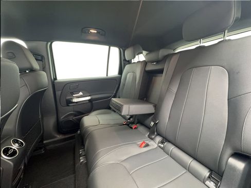 Used 2025 Mercedes-Benz EQB 250+ image 21