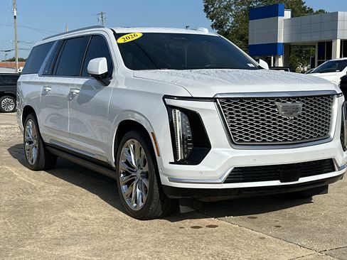 Certified 2026 Cadillac Escalade ESV Luxury w/ LPO, Radiant Package AWD/4WD image 3