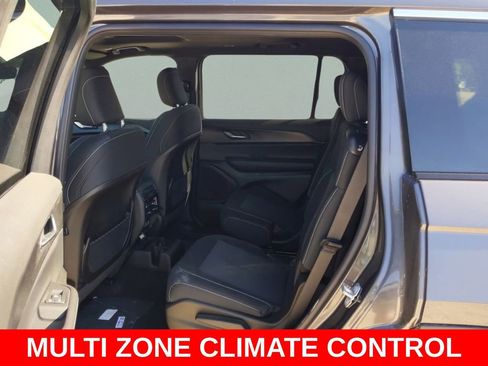 New 2025 Jeep Grand Cherokee L Laredo w/ Luxury Tech Group I RWD image 17