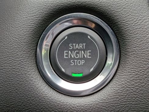 New 2026 GMC Canyon Elevation w/ Convenience Package image 29