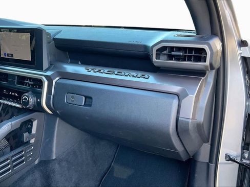 Used 2025 Toyota Tacoma SR5 image 17