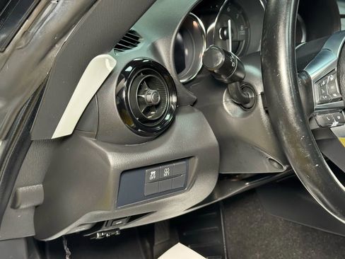 Used 2016 MAZDA MX-5 Miata Club image 26