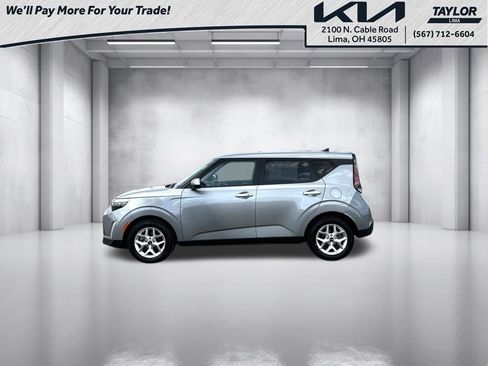 Used 2025 Kia Soul S FWD image 16