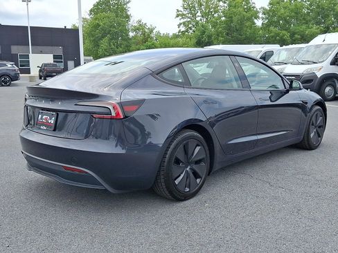 Used 2024 Tesla Model 3 Standard Range RWD image 5