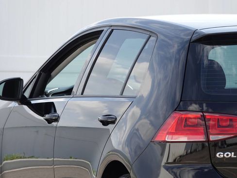 Used 2016 Volkswagen Golf S FWD image 22